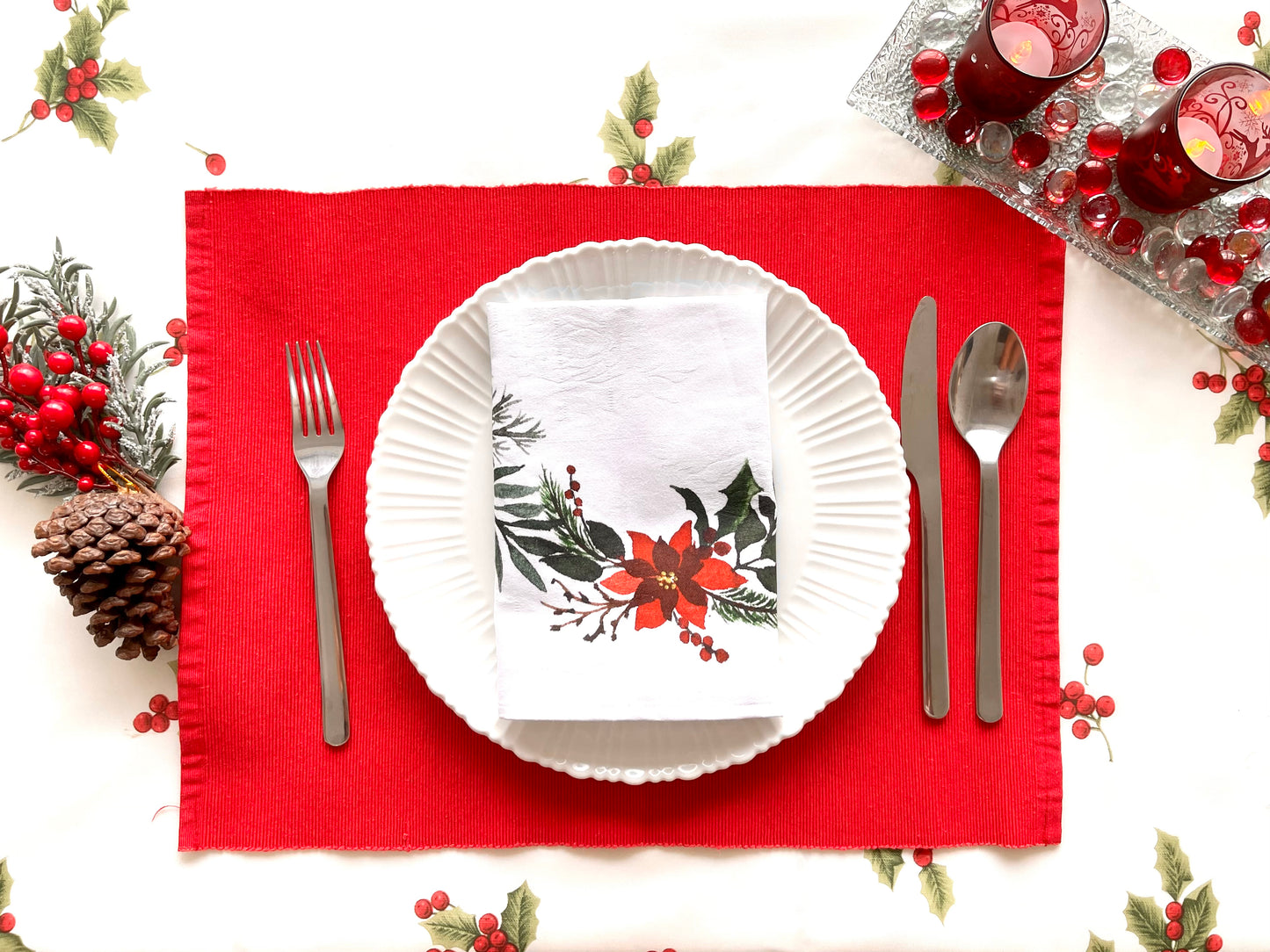 Festive Wreath Print Christmas Napkins