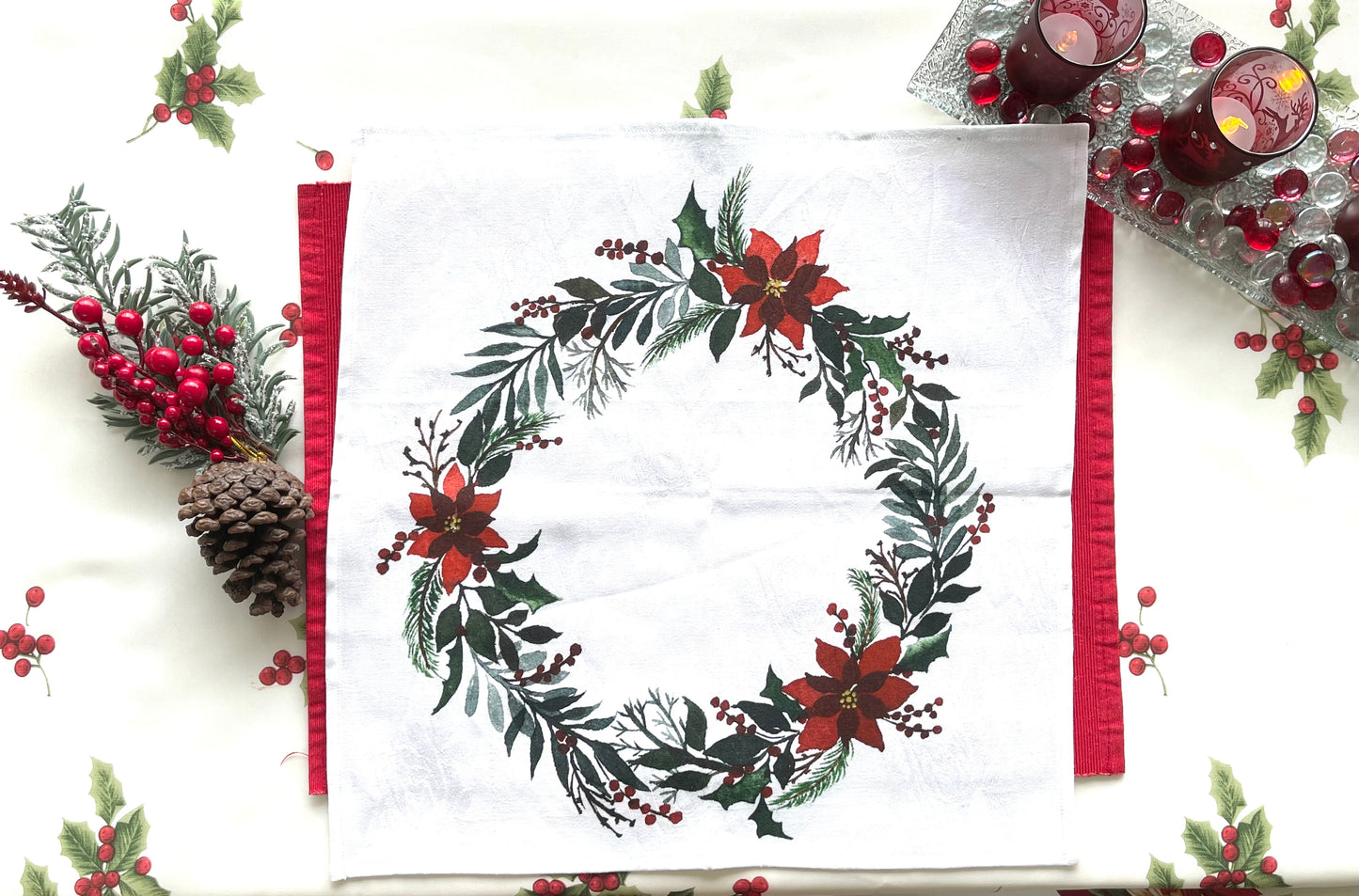 Festive Wreath Print Christmas Napkins